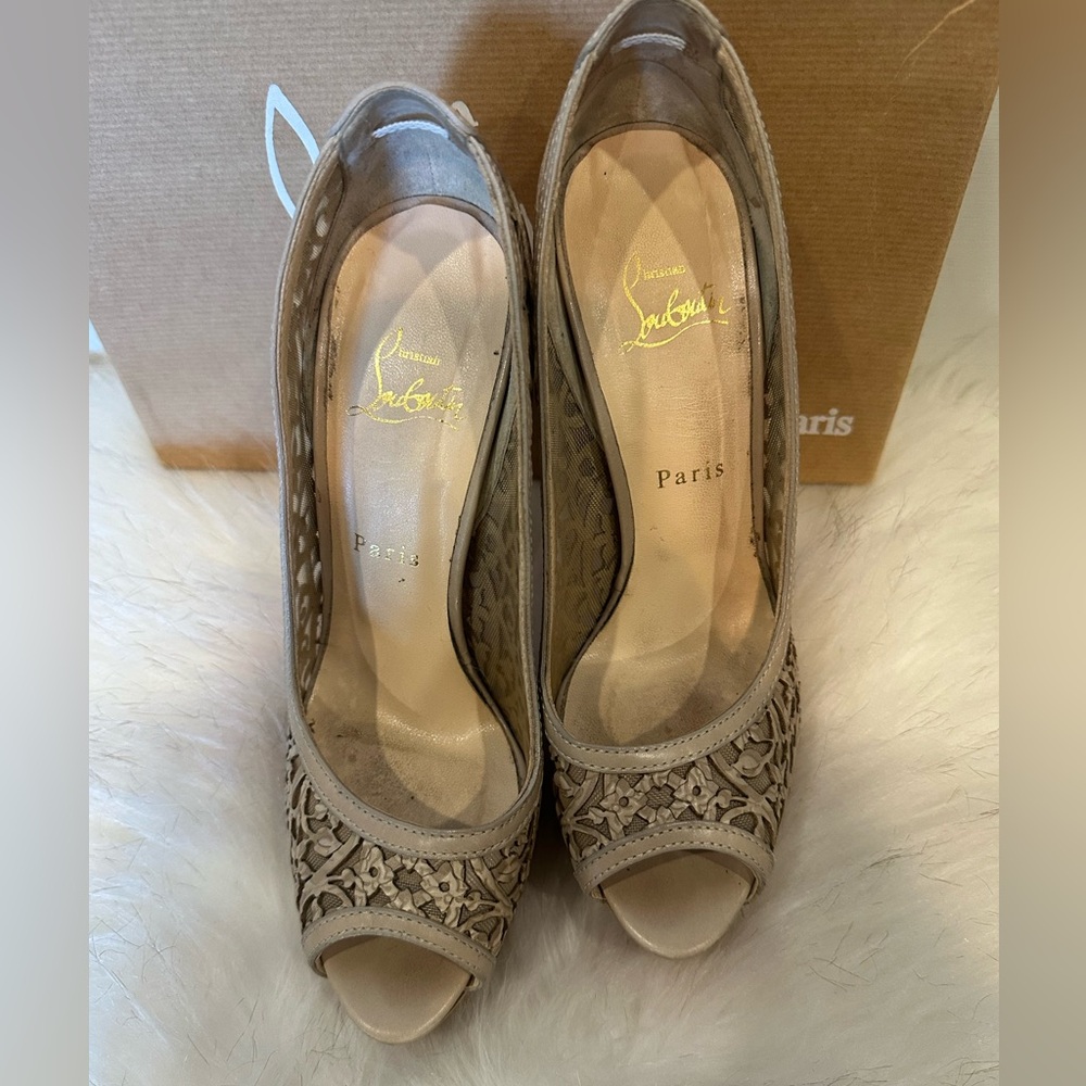 Christian Louboutin Beige Lace Peep-Toe Pumps with Red Soles - Picture 2 of 14